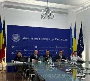 Ministrul Educaţiei propune un pact pentru un deceniu al educaţiei şi cercetării